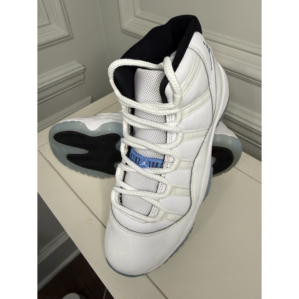 Size 7 (GS) - Air Jordan 11 Retro Legend Blue 2024